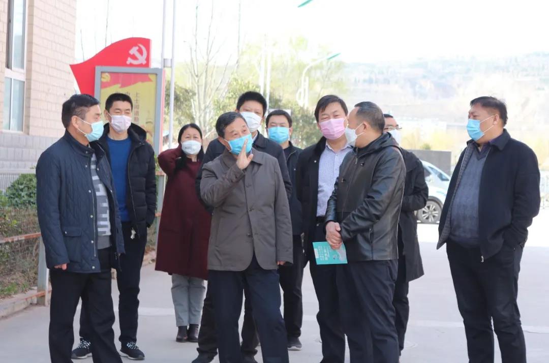 三門(mén)峽市政協(xié)副主席李俊江一行蒞臨河南三味奇調研