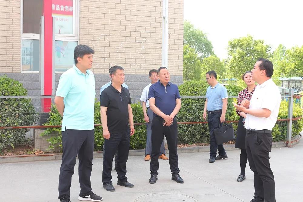 河南省委組織部青干處副處長(cháng)韓雪霏一行蒞臨三味奇檢查指導工作