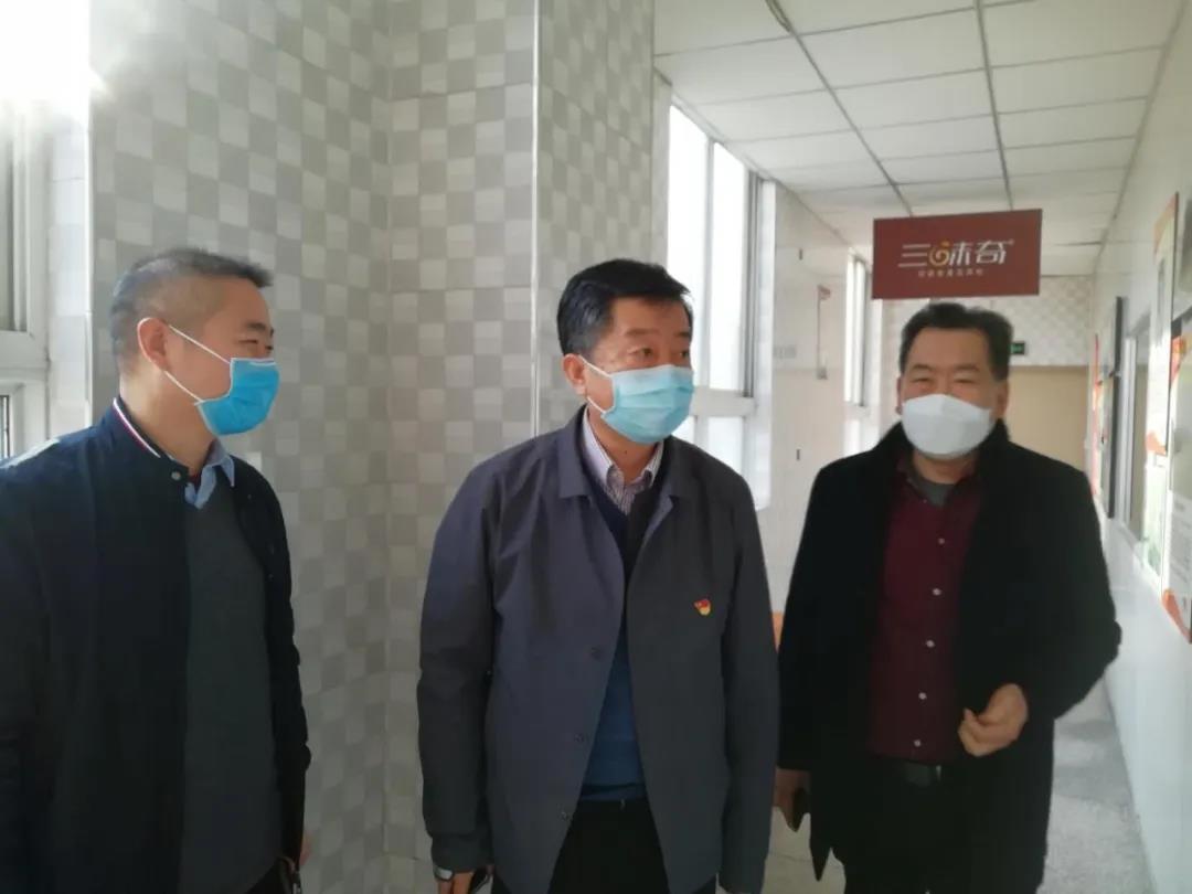 三門(mén)峽市人力資源和社會(huì )保障局熊健一行蒞臨河南三味奇調研
